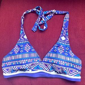 Never worn bathing suit top size XL